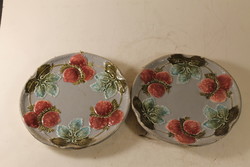 Antique majolica strawberry wall plates 602