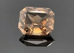 Smoky quartz 8.10 Ct gemstone for jewelers, collectors or other hobby purposes--new
