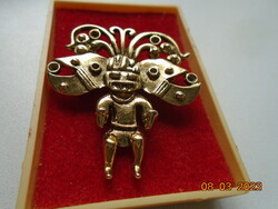 Ritka !TAIRONA Kolumbusz előtti kultúra Kolumbia, antropomorf maszkos figurális aranyozott bross
