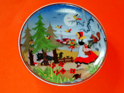 Barbara furstenhofer red and wolf ring holder story plate