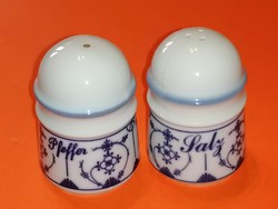 Old porcelain salt shaker and pepper shaker with onion flower pattern, larger size