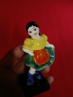 Small ceramic figurine!