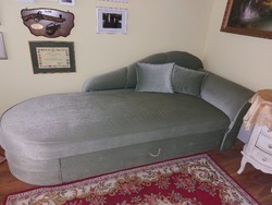 Mohazöld ágyazható kanapé