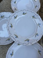 Zsolnay feathered plate set