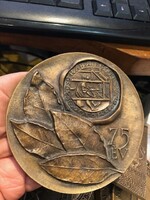 Bronze commemorative plaque, excellent piece for collectors, rarity. 12 Cm, rib textile