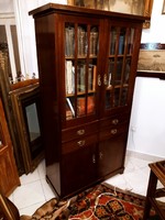 Graceful, antique, art nouveau, mahogany veneer glass display case / bookcase from around 1920