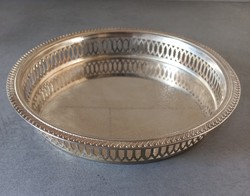 Silver-plated chiseled round metal tray