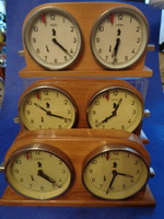 3 retro mom chess clocks