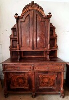 Beautiful antique sideboard! In the condition shown in the pictures! It can be taken in two!