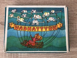 Vadhattyúk - Képzőművészeti Alap Kiadóvállalata - retro mesés kirakó játék - 1983