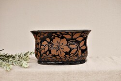 Beautiful ceramic oval-shaped bowl, large size