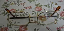 Borostyán és arany színű szép állapotú dioptriás szemüveg:  + 4 -es lencse.