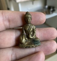 Antik régi nepáli aranyozott miniatűr rez vagy bronz Buddha szobor figura
