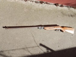 Air rifle slavia 620 as, in the condition shown in the picture, length 110 cm. Working!