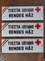 Tiszta udvar rendes ház zománctábla tábla