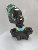 Izsépy's statue of a Negro girl, 25 cm high.
