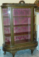 Baroque Vitrine