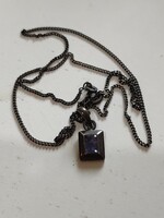 Antikolt Szinte Fekete ezüst nyaklánc ametiszt színű medállal 45cm