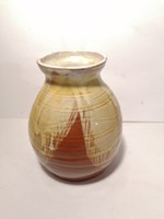 Ceramic vase (300)