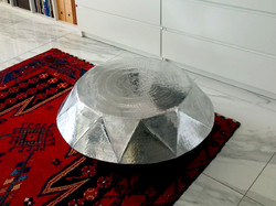 Indiai, gyémánt alakú lerakóasztalka