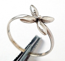 KIÁRÚSÍTÁS!   Gyönyörű virág díszes ezüst gyűrű