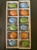 Fújt, festett, vidám kacsa tojások - ág dekoráció húsvétra