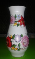 Kalocsai motif vase