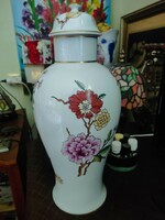 Hollóházi fedeles porcelán váza .