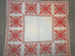 Beregi cross-stitch tablecloth 60 cm x 56 cm - professionally made needlework