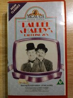 Laurel és Hardy   (Sztan és Pan)  R I T K A !  angol     VHS kazetta