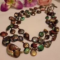 Pearl gas string of beads