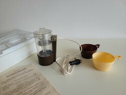 Retro Utitárs autós kávéfőző régi mid century szivargyújtós kávés készlet