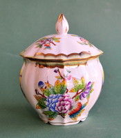 Herend box with Victoria pattern lid