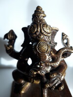 Ganesa statue is original, Nepalese.