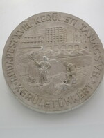 Kerületünkért, BP XVIII. kerületi tanács - Kovács Dezső nagy méretű  szocreál gipsz plakettje