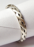 Gyönyörű, fonott mintás ezüst gyűrű