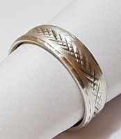 MA MINDENT ELADOK! :)  Nagyon szép, vésett ezüst karika gyűrű