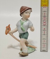 Herendi lovacskázó kisfiú porcelán figura (2578)