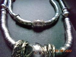 Techno ,"Ipari ezüst" Látványos kétsoros kígyó nyakék