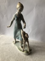 Őzikét etető Herendi porcelán figura