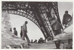 Bruno Bourel: Eiffel Mirror (postcard)