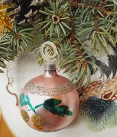 Karácsonyfadísz, üvegből, tölgyfalevél-makk mintával