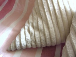 Triangular plush decorative pillow 2 pcs