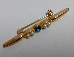 Retro beautiful condition gilded brooch pin with small tekla pearls in the middle decorated with a blue stone