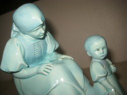 Zsolnay blue, a figure from Sinko, a mother with her child, or Annuska with her mother