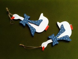Two painted wooden goose goose hanging figures, blue polka dot bow, Easter spring decoration 12.5x7.5 cm