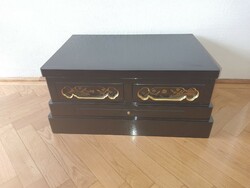 Japanese altar/side table (1926), high-gloss lacquer, genuine gilding