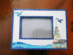 Picture frame with a lighthouse