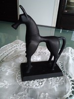 Metal black horse statue from the 80s modeled after an ancient Greek statue.