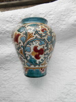 Kósa Klára  neves Szentendrei kerámikus vázája